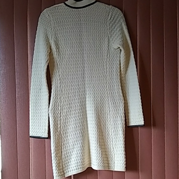 Beautiful stylish long cream jacket - Picture 2 of 7